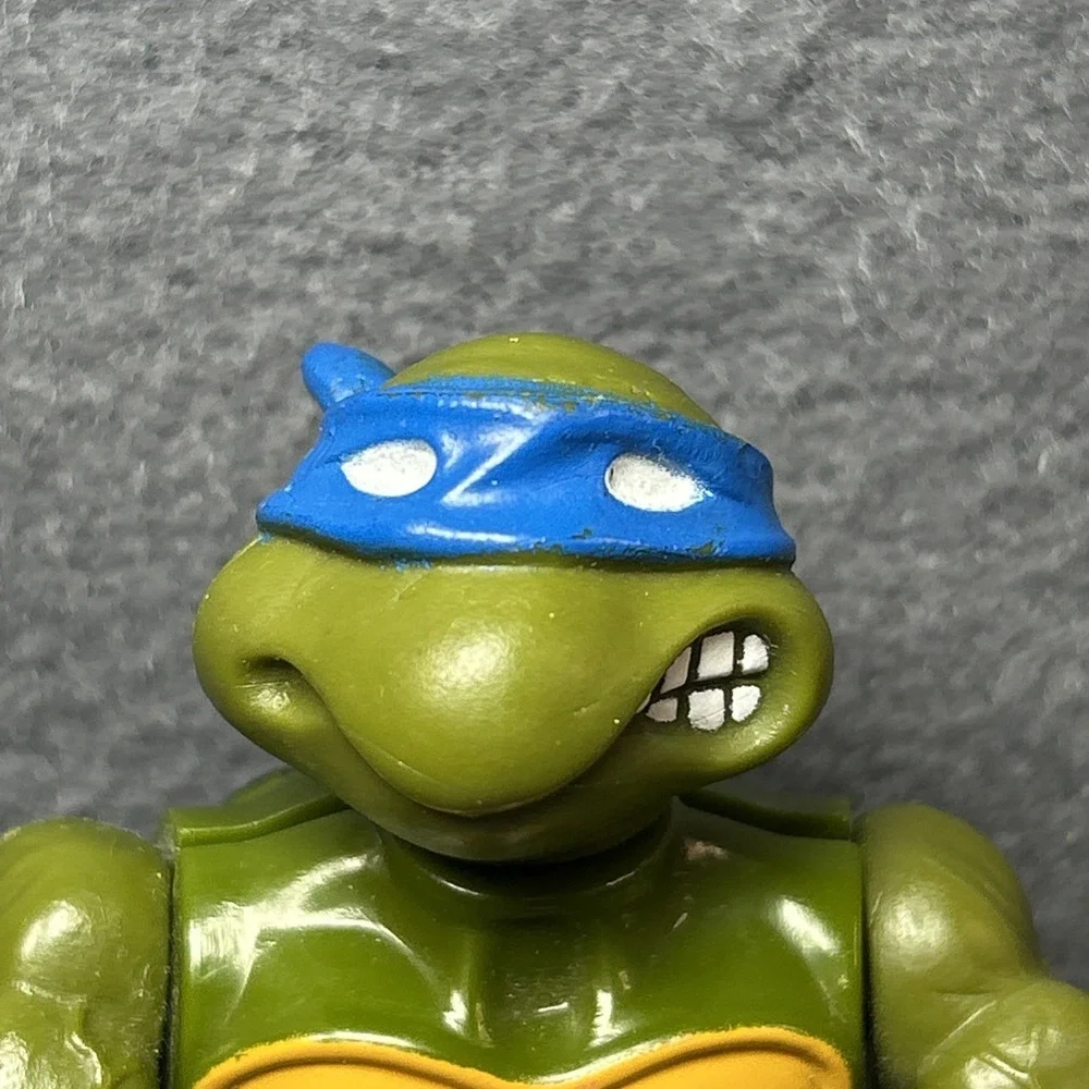Vintage 1988 Leonardo TMNT Action Figure Playmates Teenage Mutant Ninja‎ Turtles